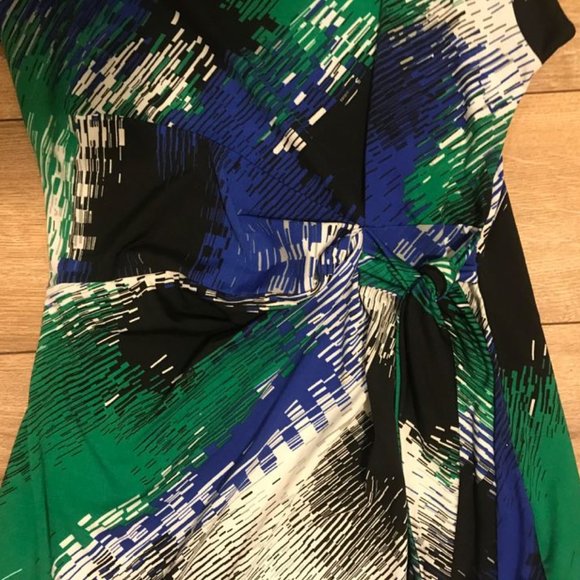 Ricki's Tie Waist Dress - Picture 2 of 3